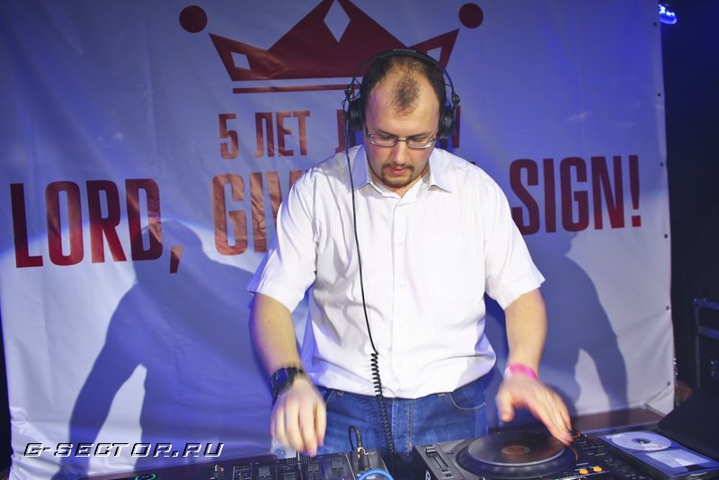 24.11.12 / 5  JE CREW: Lord,give JE a sign! /  Monaclub