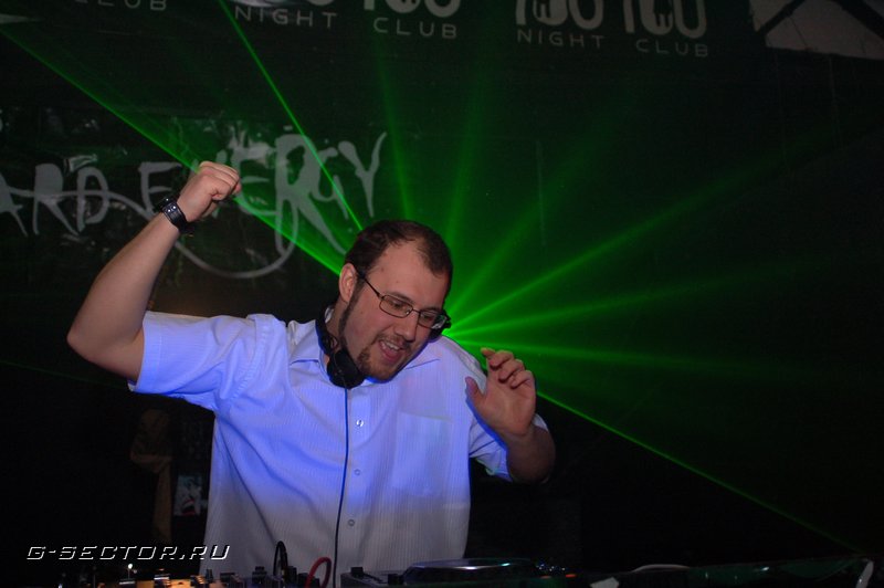 11.02.12 / Hard Energy: Frenchcore Guerrilla /  You Too (2)