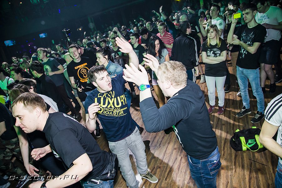 9.03.14 / Neophyte Rec: Bigger Than Ever Moscow /  (2)