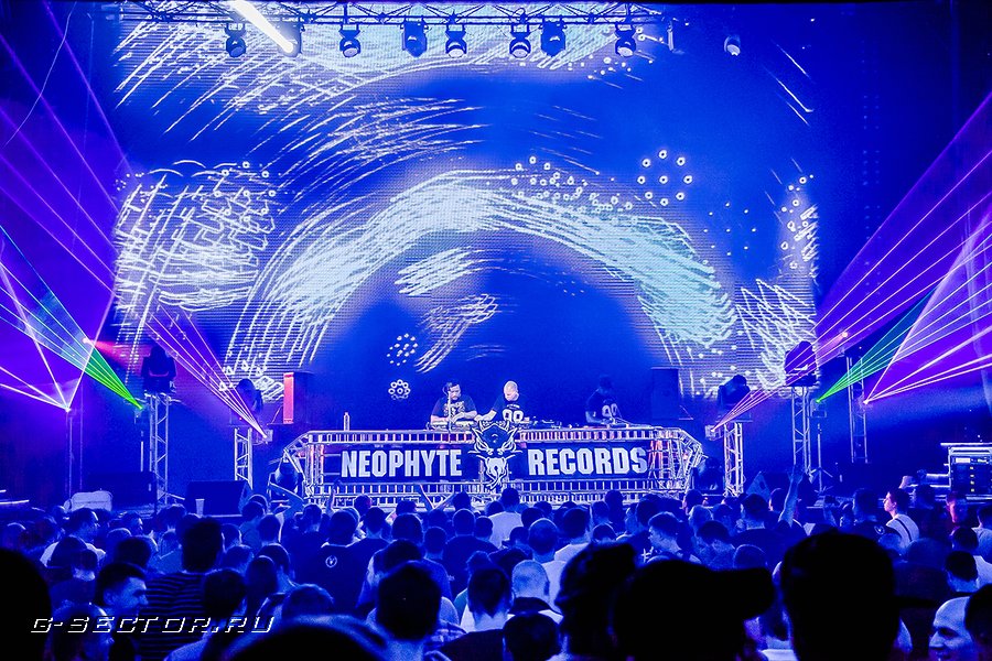 9.03.14 / Neophyte Rec: Bigger Than Ever Moscow /  (2)