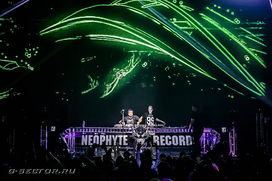 9.03.14 / Neophyte Rec: Bigger Than Ever Moscow /  (2)