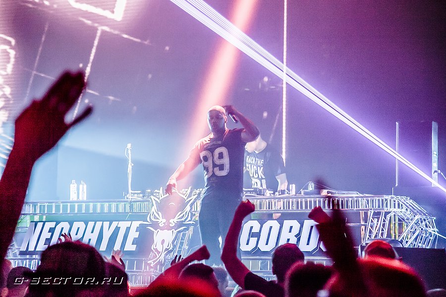 9.03.14 / Neophyte Rec: Bigger Than Ever Moscow /  (2)