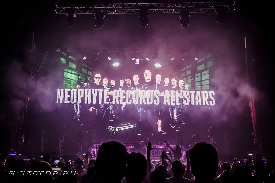 9.03.14 / Neophyte Rec: Bigger Than Ever Moscow /  (2)