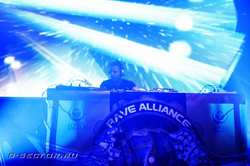 9.02.13 / Rave Alliance /  Hall (3)