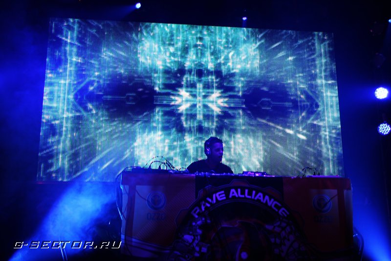 9.02.13 / Rave Alliance /  Hall (3)