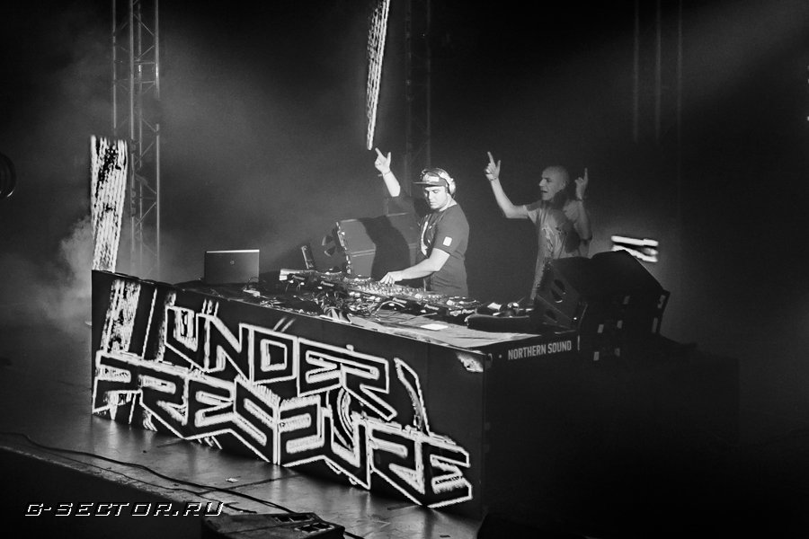 2.11.14 / Under Pressure: Supremacy /  Ray Just Arena